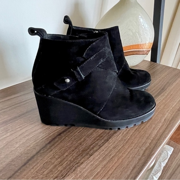 Eileen Fisher Tinker Suede Leather Black Booties, Size 9.5 - Picture 3 of 12